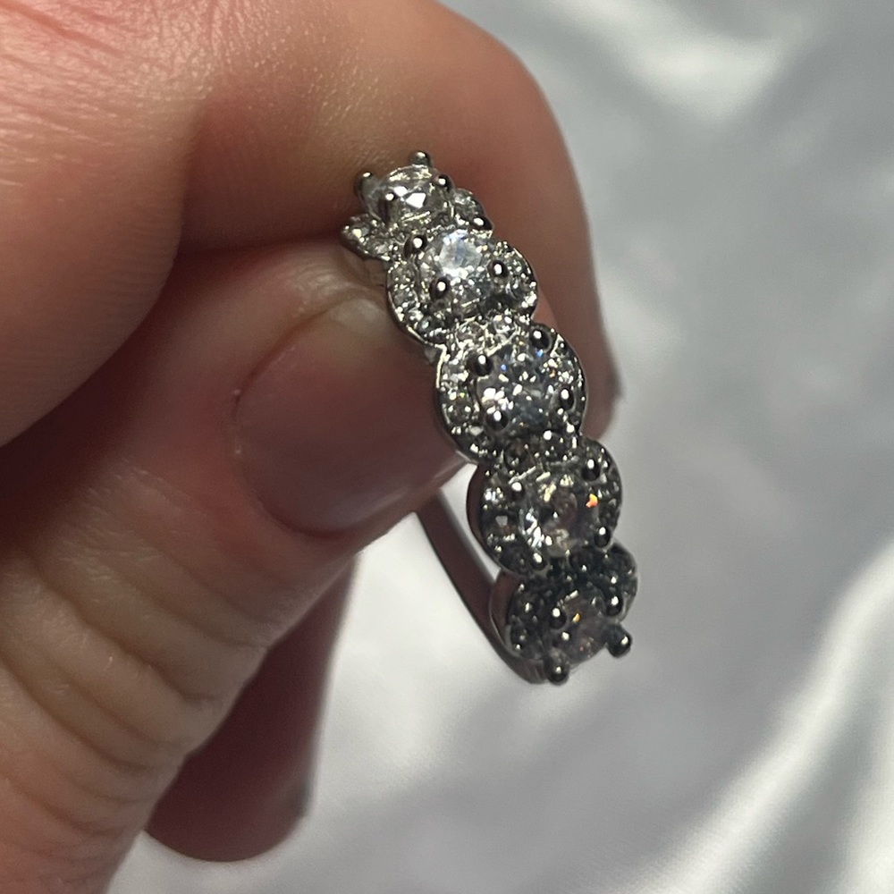 Gorgeous Sterling Silver Ring With Simulated Diamonds and Crystals~ Size 10~ New - Picture 13 of 15